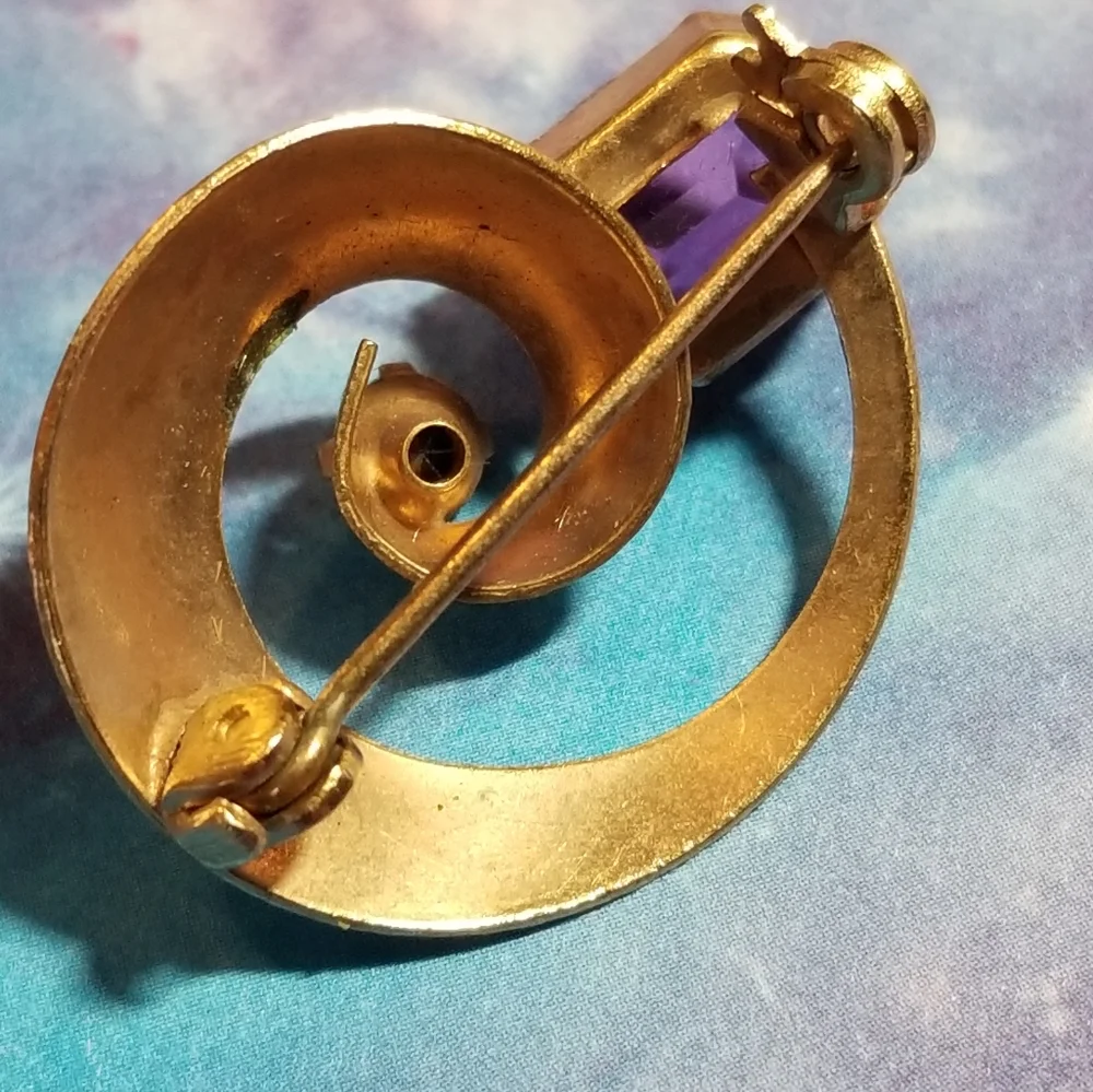 Vintage brooch Spiral broach purple gem rose gold pin
